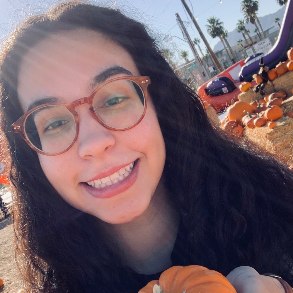 Meet your Posher, Laura